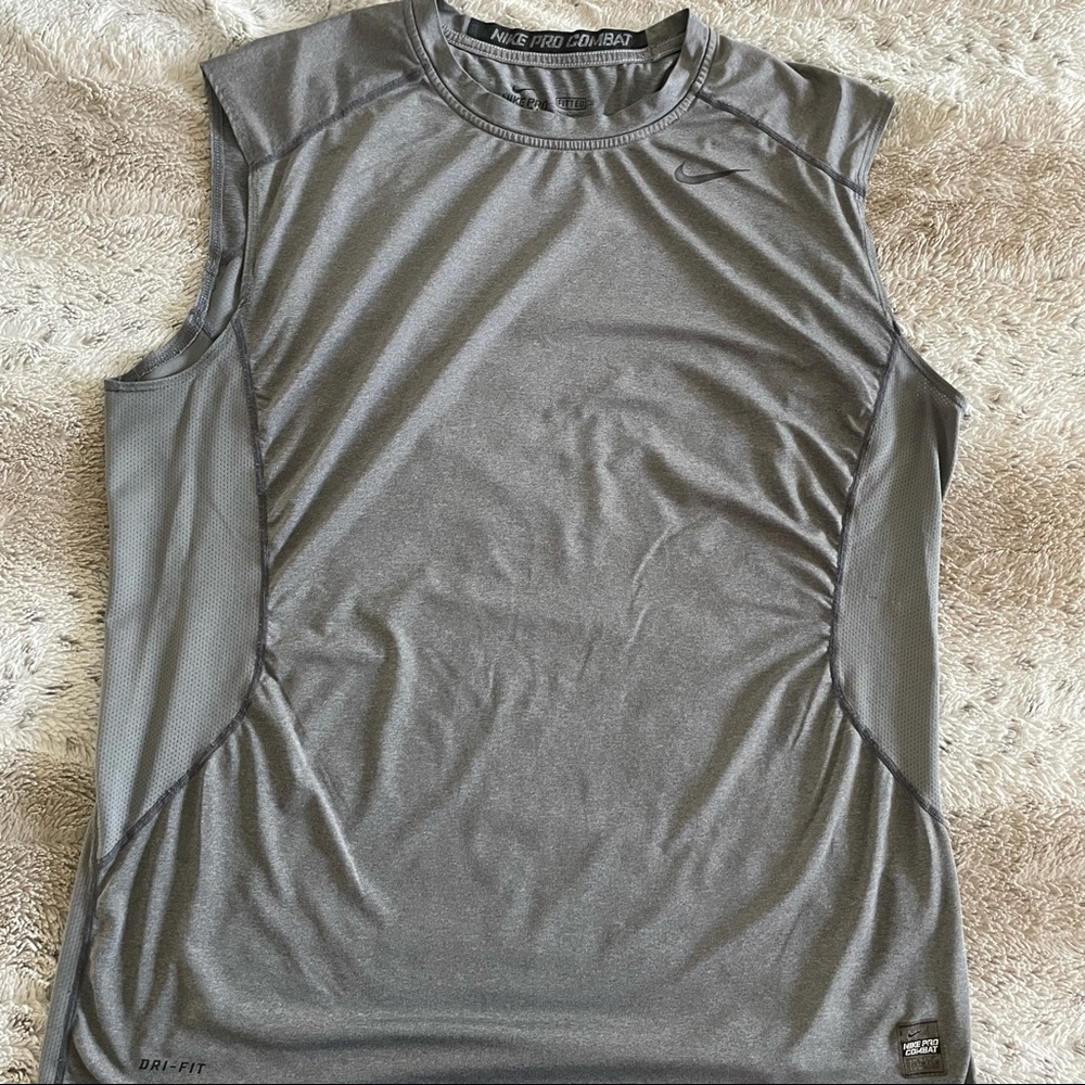 Nike men’s workout tank